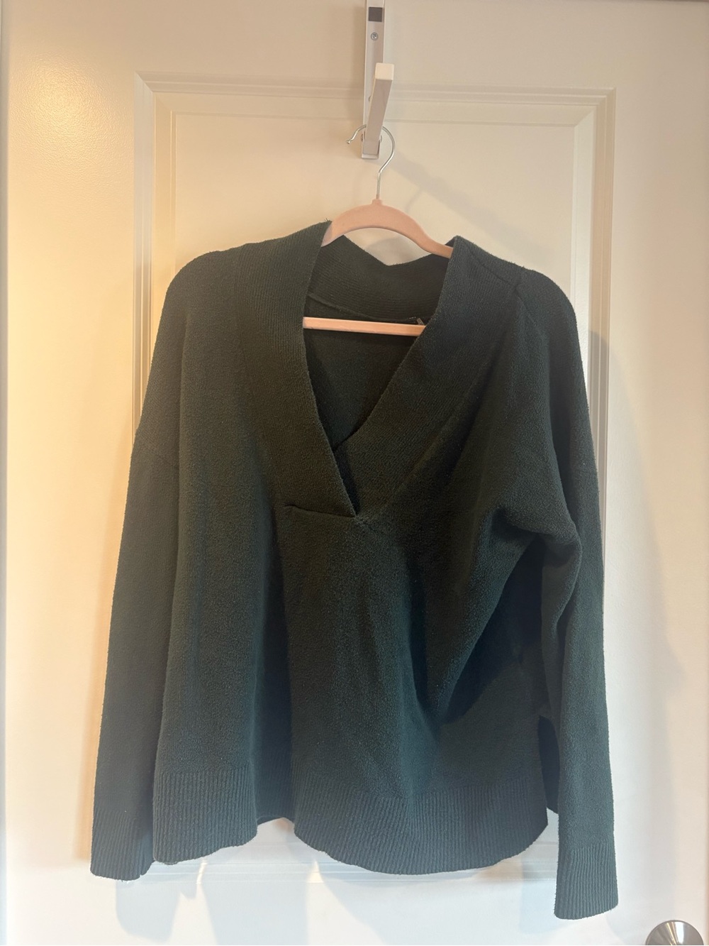 Banana Republic Deep Green V-Neck Women's Sweater